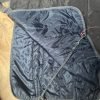 5’9” Amigo 350g stable rug with detachable neck - Image 2