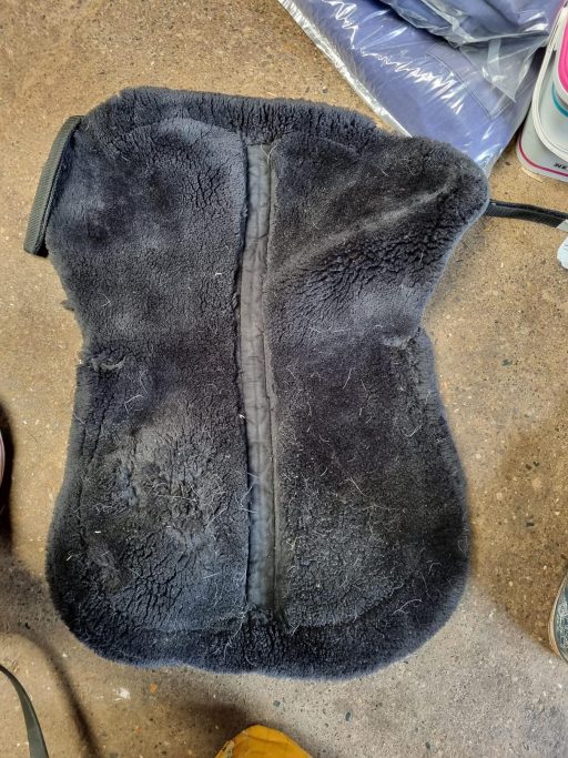 HY black full size half pad - Image 3