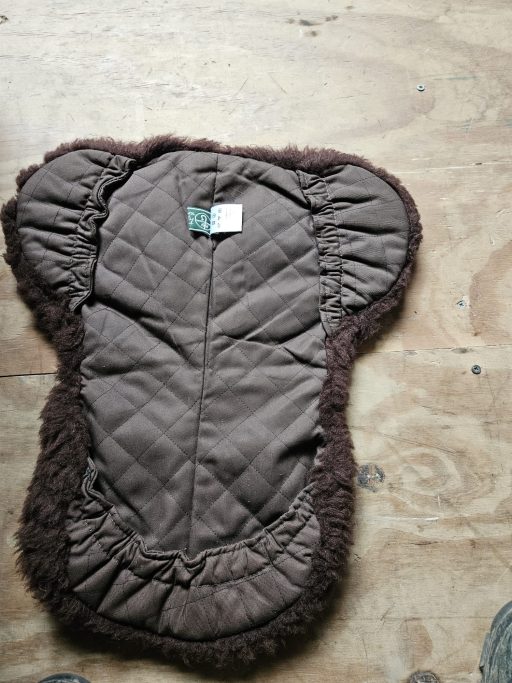 Griffin Brown Sheepskin Seat Saver 100% wool - Image 4