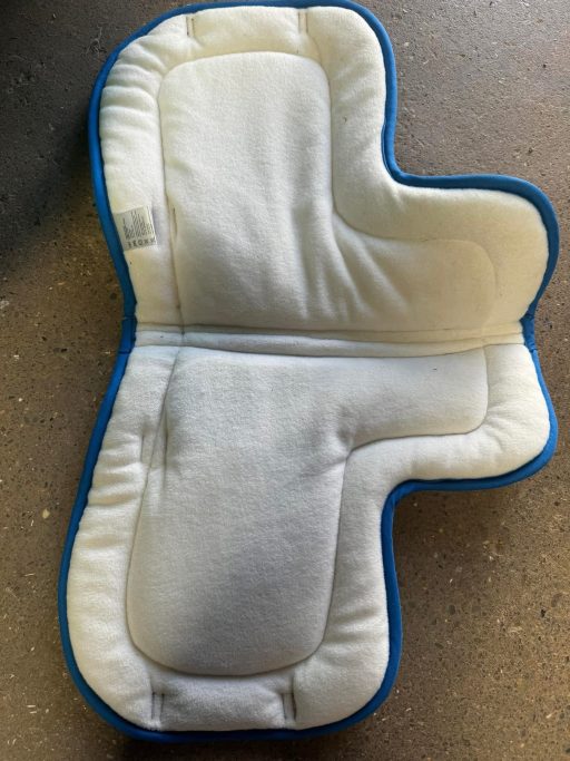 Thick rainbow saddle pad, suit pony saddle (max 15”) or cub saddle - Image 2
